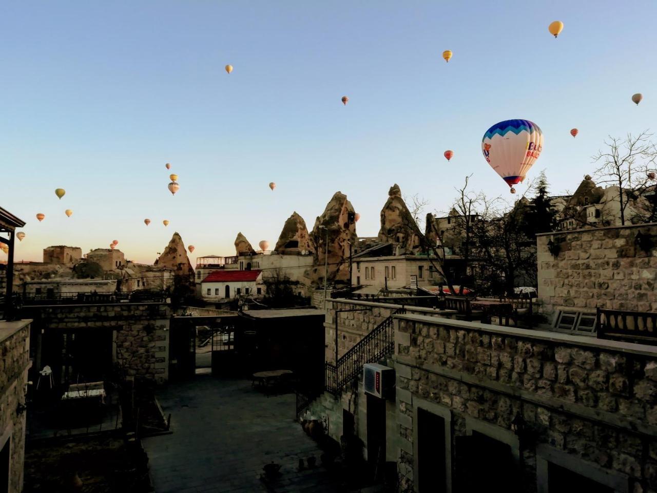 Guzide Cave Hotel เกอเรเม ภายนอก รูปภาพ